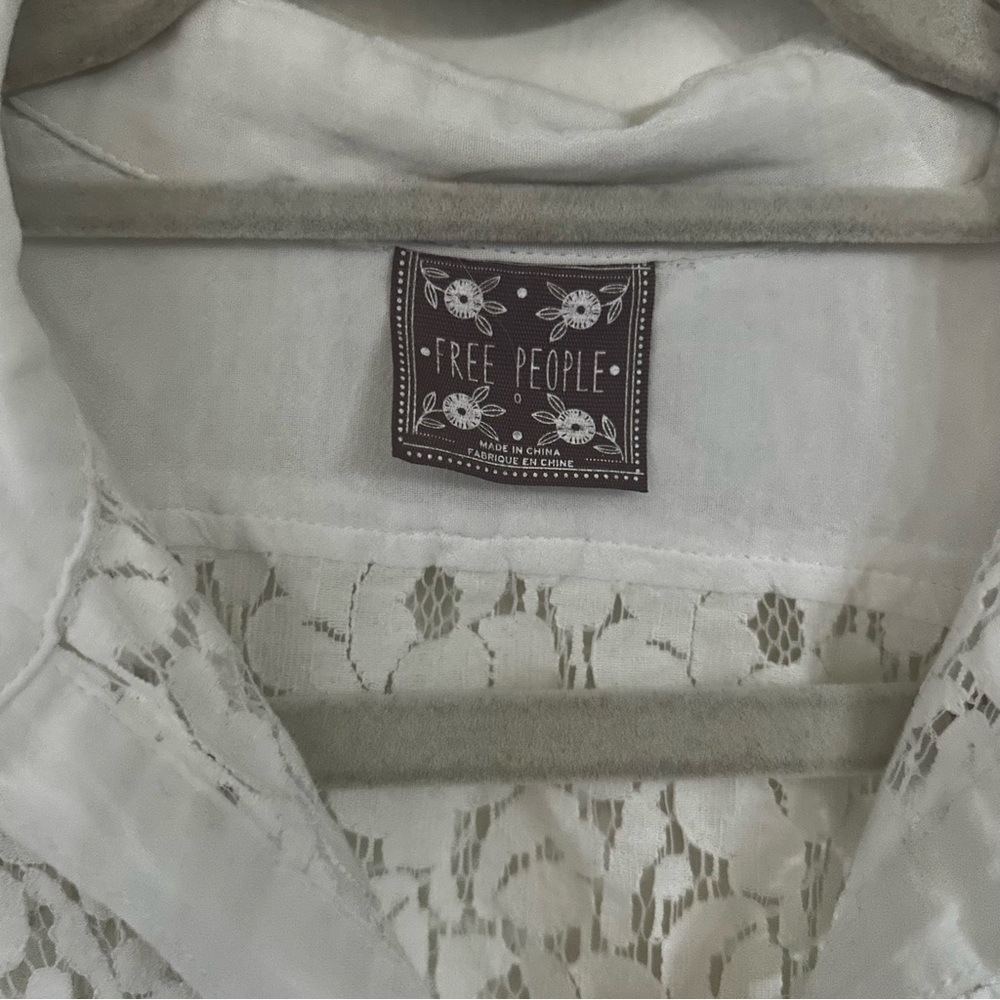 Free People White Lace Tunic Top – Button Front Boho Chic Size XS - Picture 3 of 9